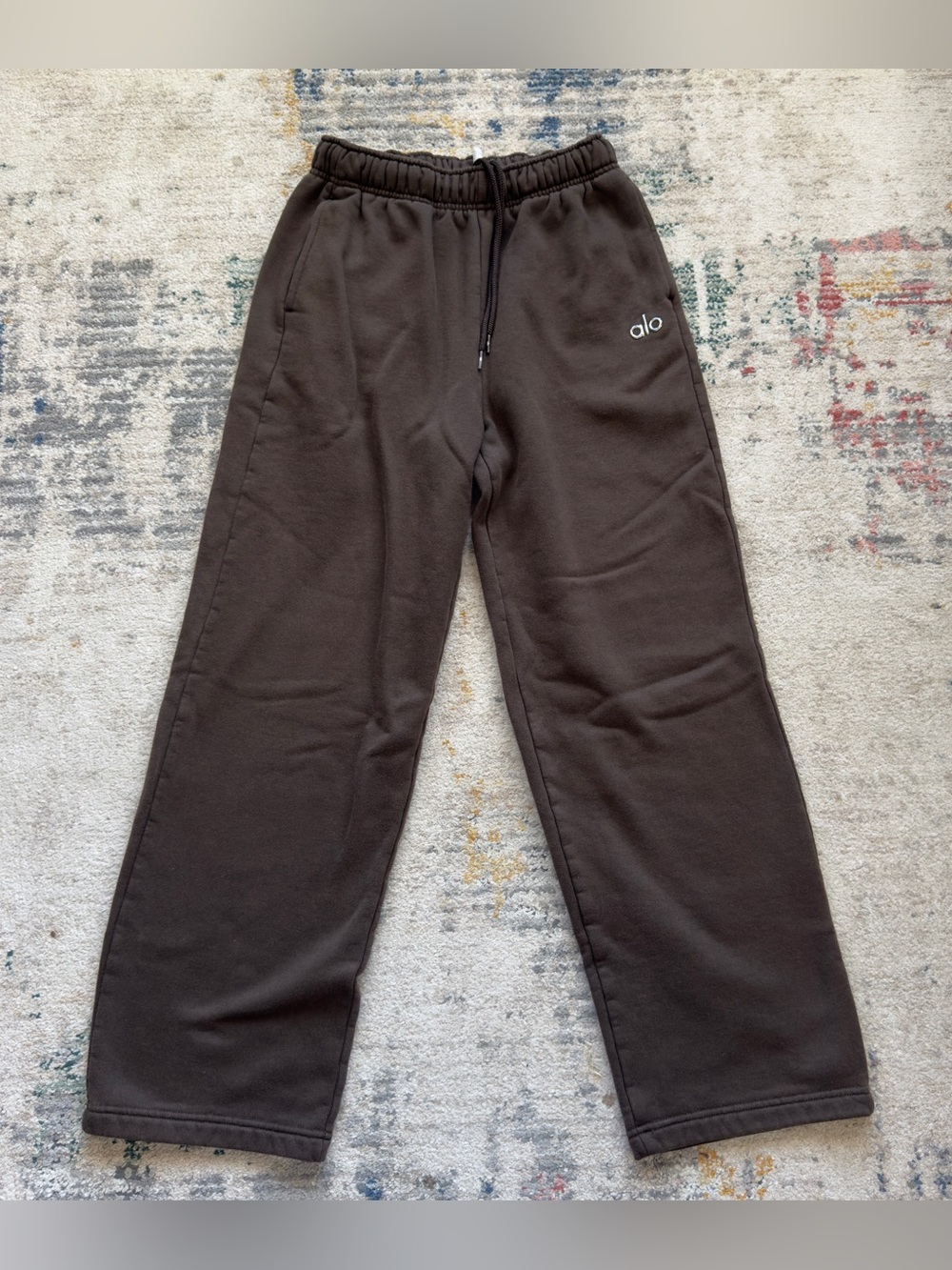 Alo Yoga Accolade Straight leg women sweatpants size XXS, espresso brown